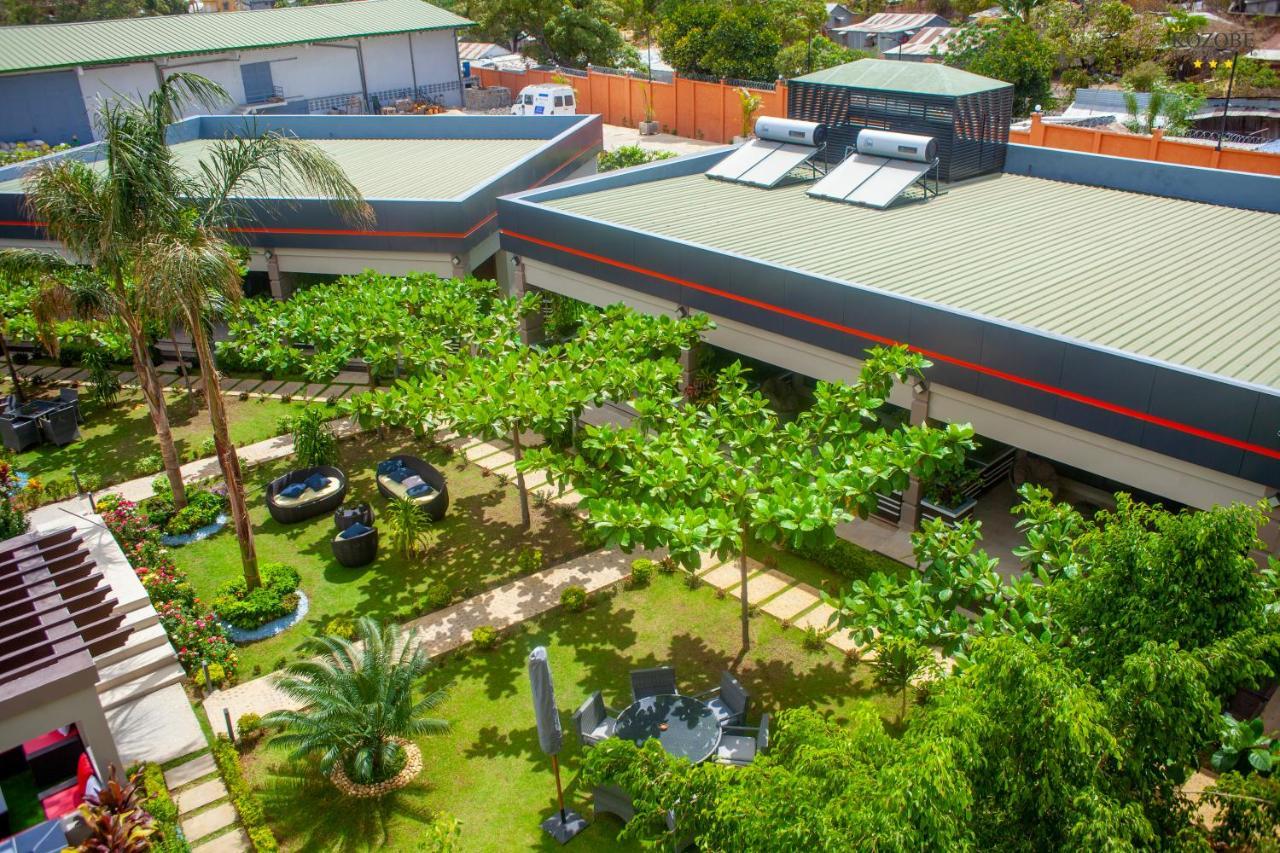 Kozobe Hotel Ambilobe Exterior foto